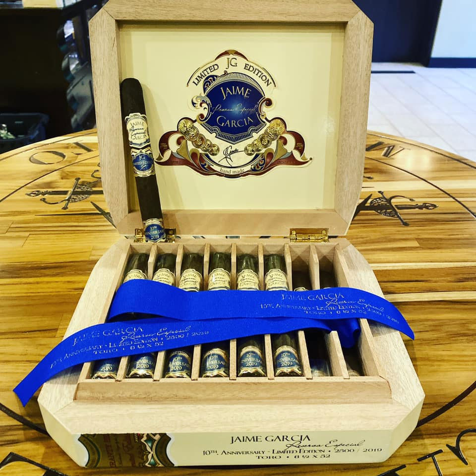 CDM Cigars